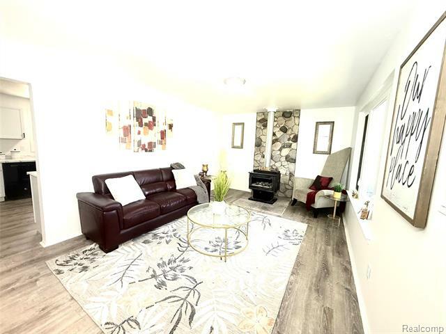 Property Photo: 35667 Fairchild Street MI 48186