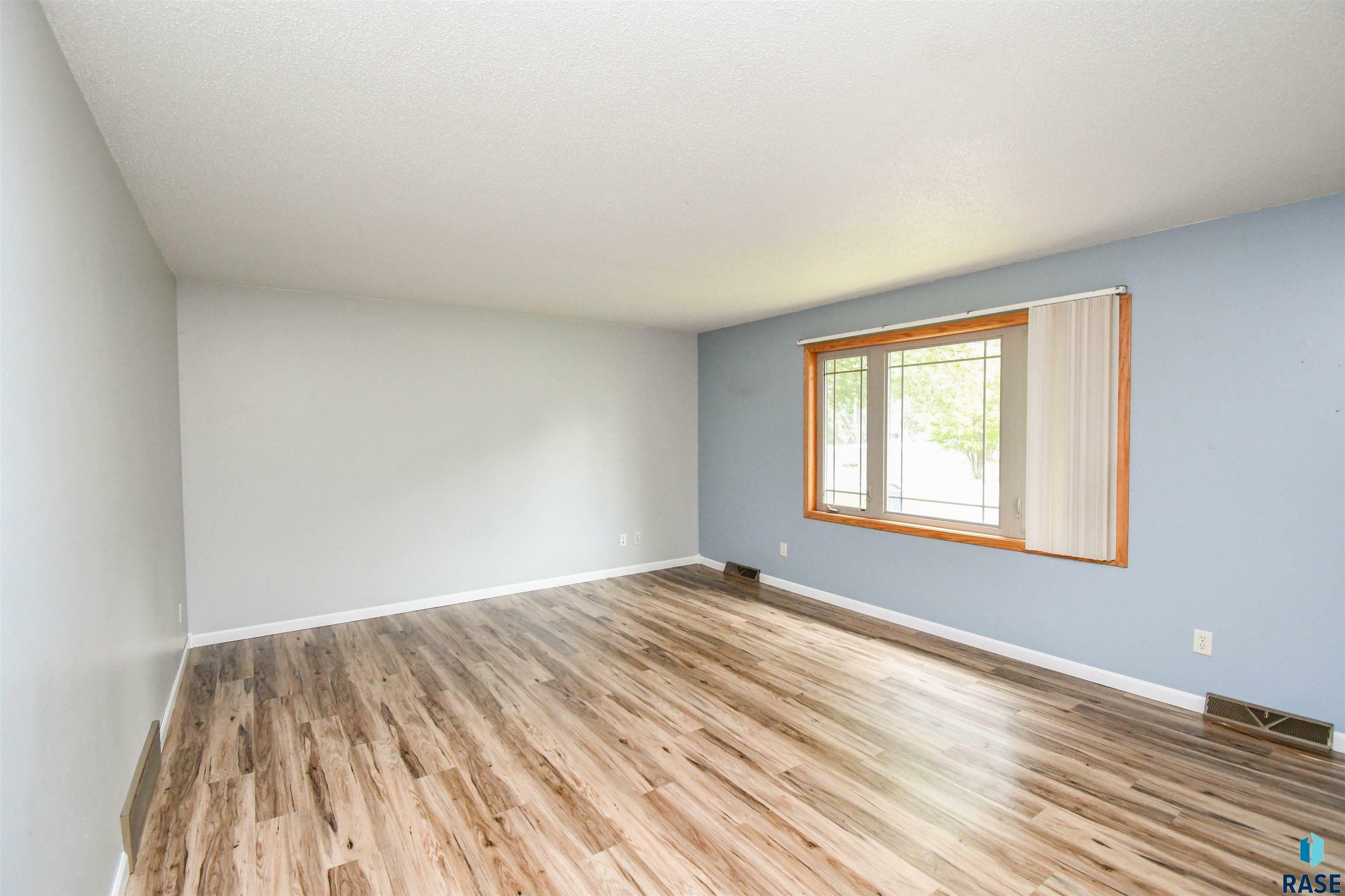 Property Photo: 5304 W 37th St N SD 57107