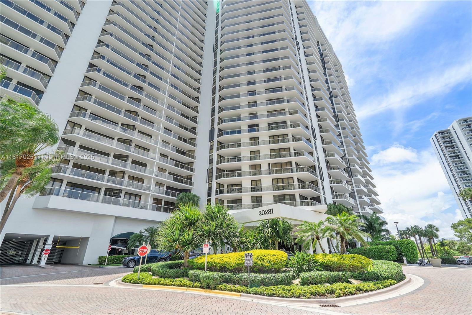 Property Photo: 20281 E Country Club Dr 604 FL 33180