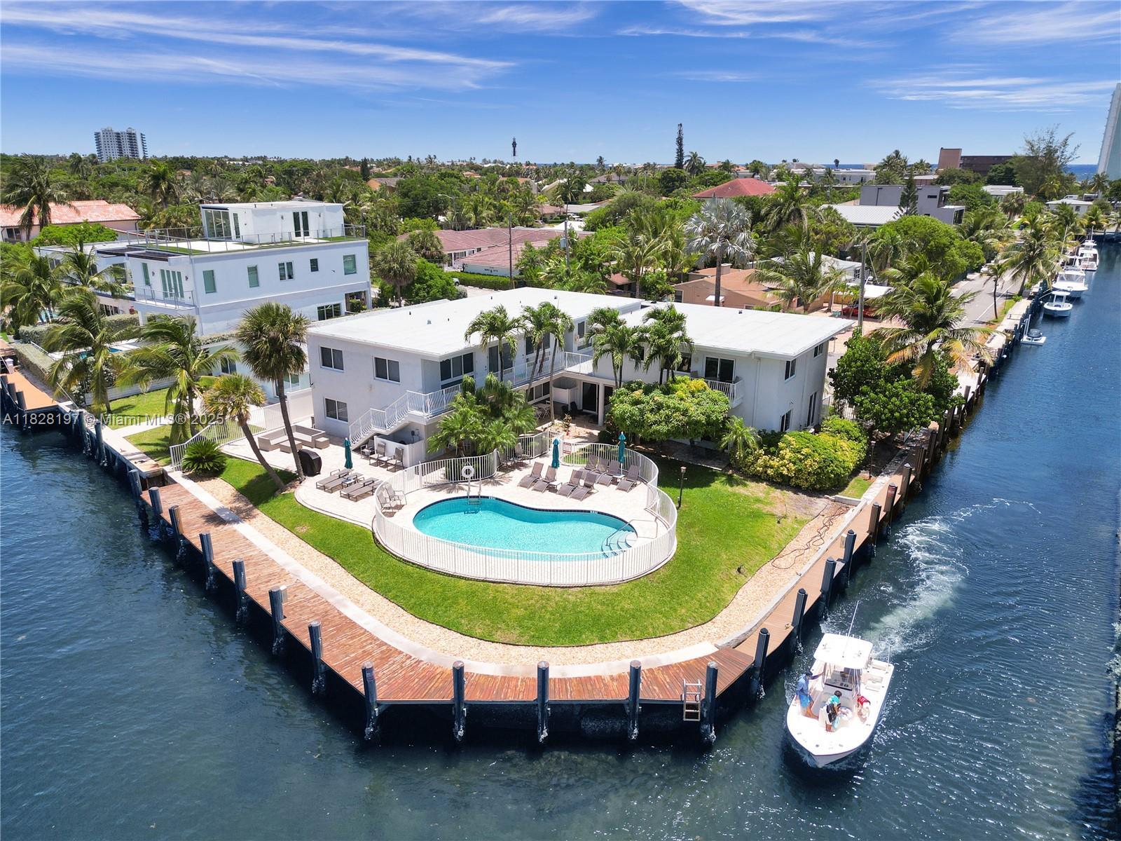 Property Photo:  1705 N Riverside Dr 1  FL 33062 