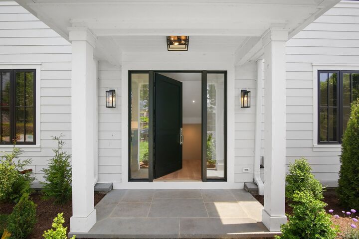 Property Photo:  148 East Elm Street 1  CT 06830 