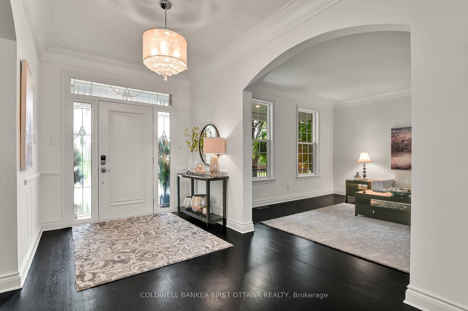 Property Photo: 18 Cypress Gardens ON K2S 1W6