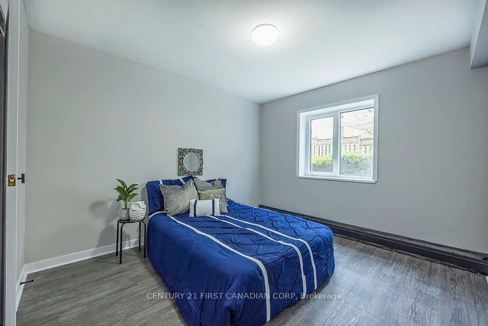 Property Photo: 871 Adelaide Street N 105 ON N5Y 2M2