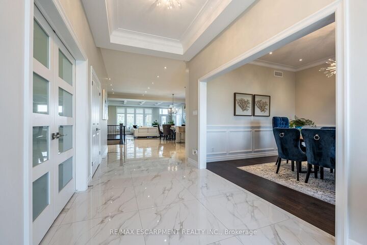 Property Photo: 10 Harper Boulevard ON N3T 0E1
