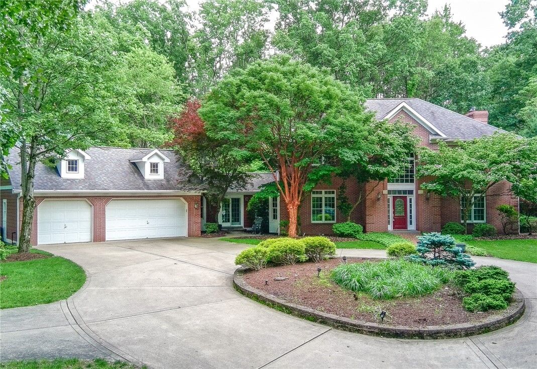 Property Photo: 1013 1st Street Ext PA 15085