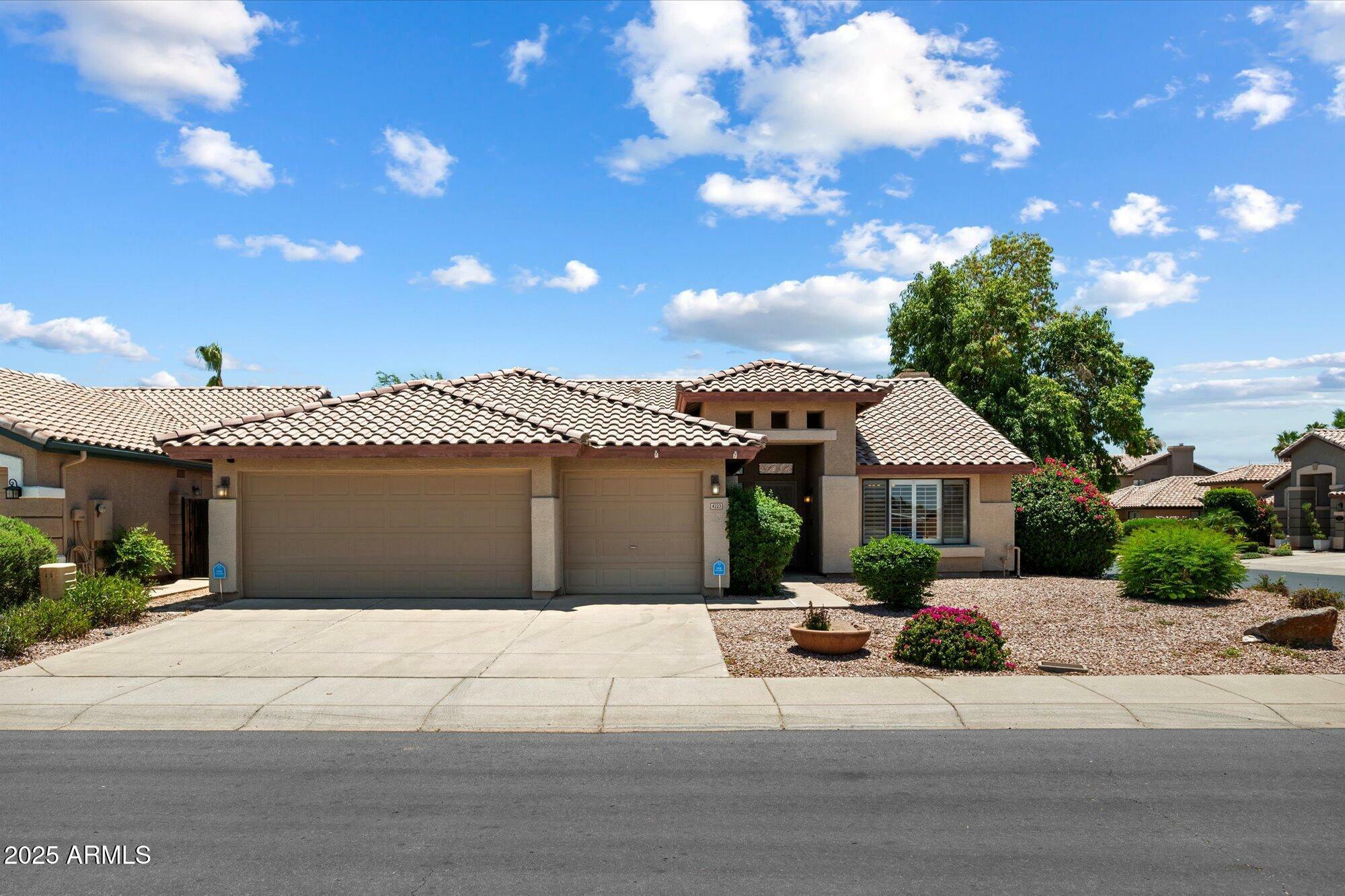 Property Photo: 4223 E Danbury Road AZ 85032