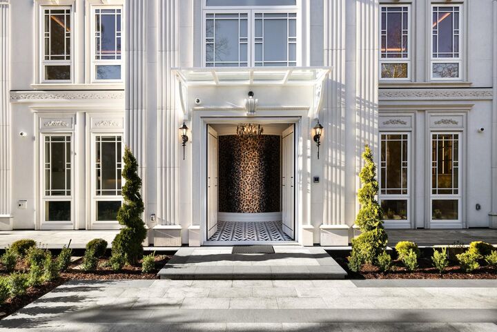 Property Photo: 7061 Adera Street BC V6P 5C5