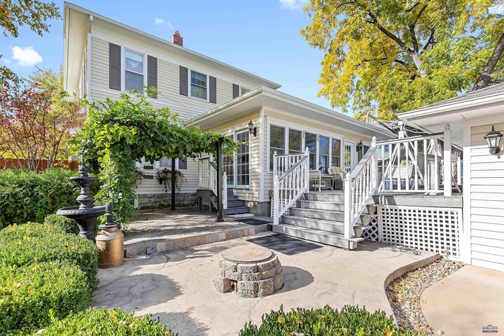 Property Photo: 1120 West Blvd SD 57701