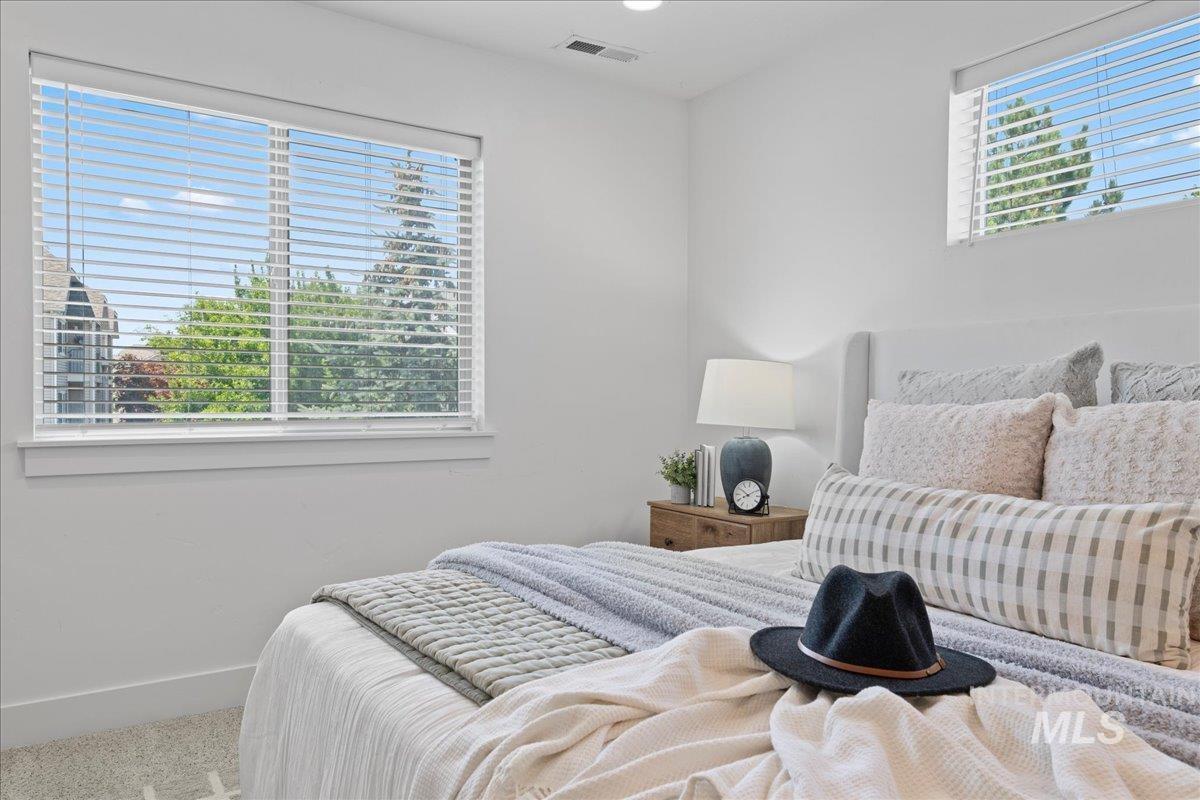 Property Photo:  1447 N Pineview Lane  ID 83713 