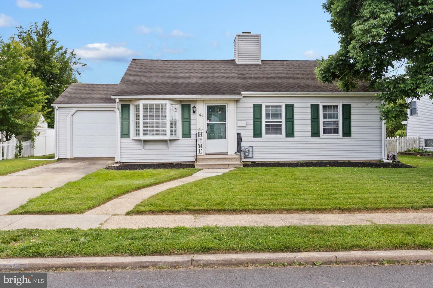 44 Mae Drive  Hamilton NJ 08620 photo