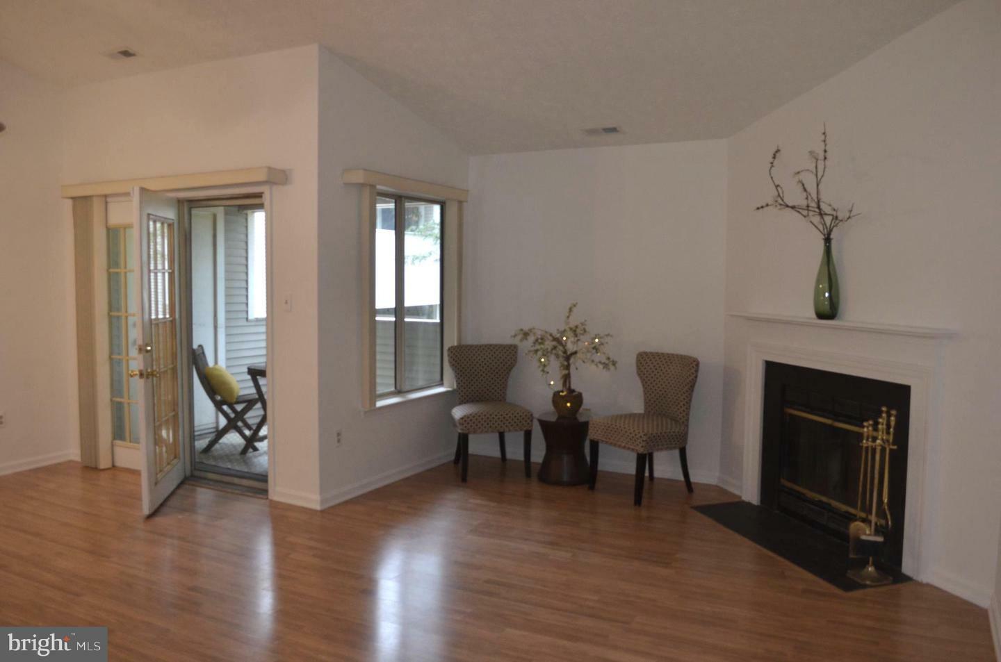 Property Photo: 2137 Wainwright Court 2D MD 21702