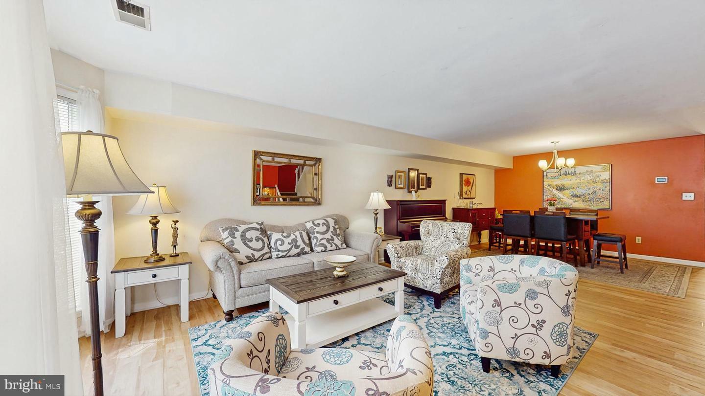 Property Photo:  4 Dorset Court  NJ 08540 