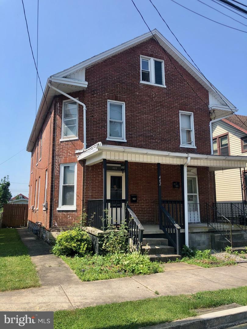 Property Photo:  442 E E Liberty Street  PA 17201 