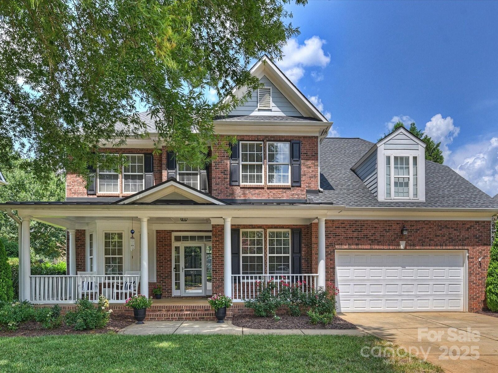 Property Photo:  901 Deercross Lane  NC 28173 