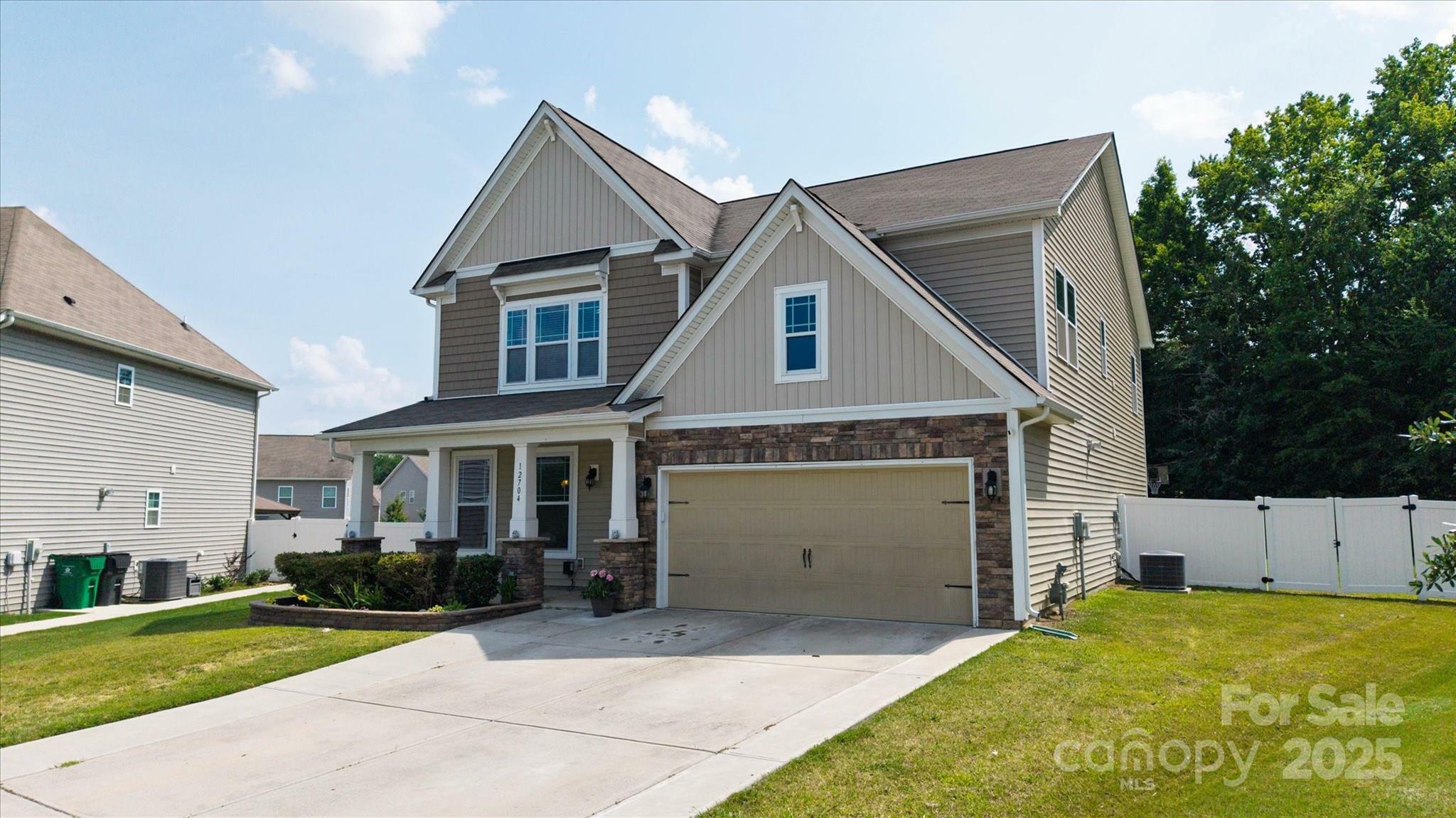 Property Photo: 12704 Franklin Square Road NC 28213