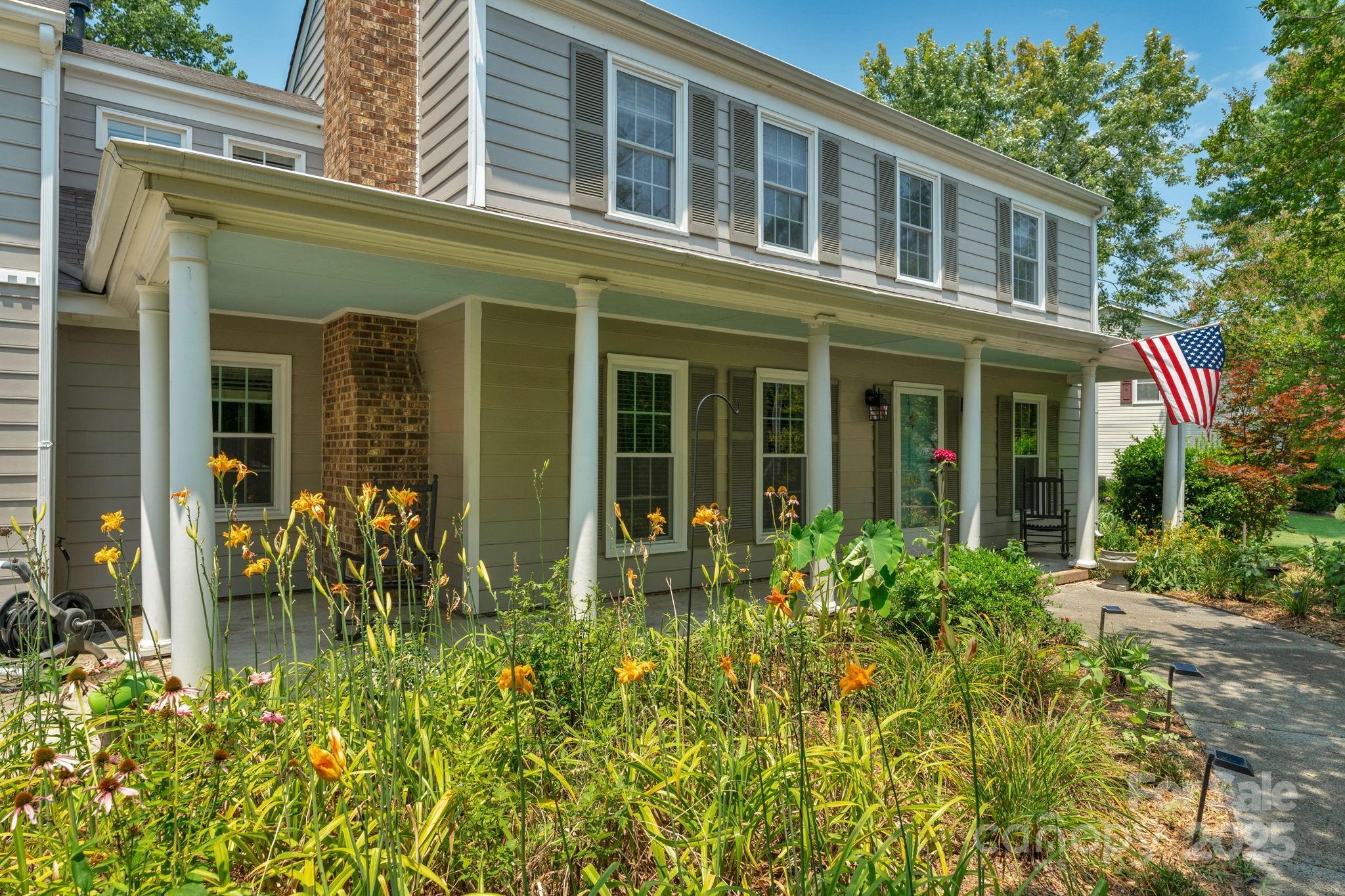Property Photo:  2125 Lawton Bluff Road  NC 28226 