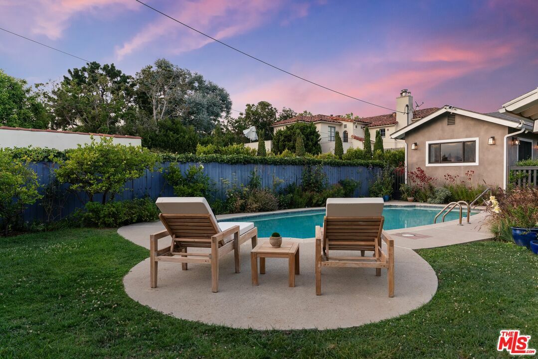 Property Photo: 321 N Van Ness Ave CA 90004