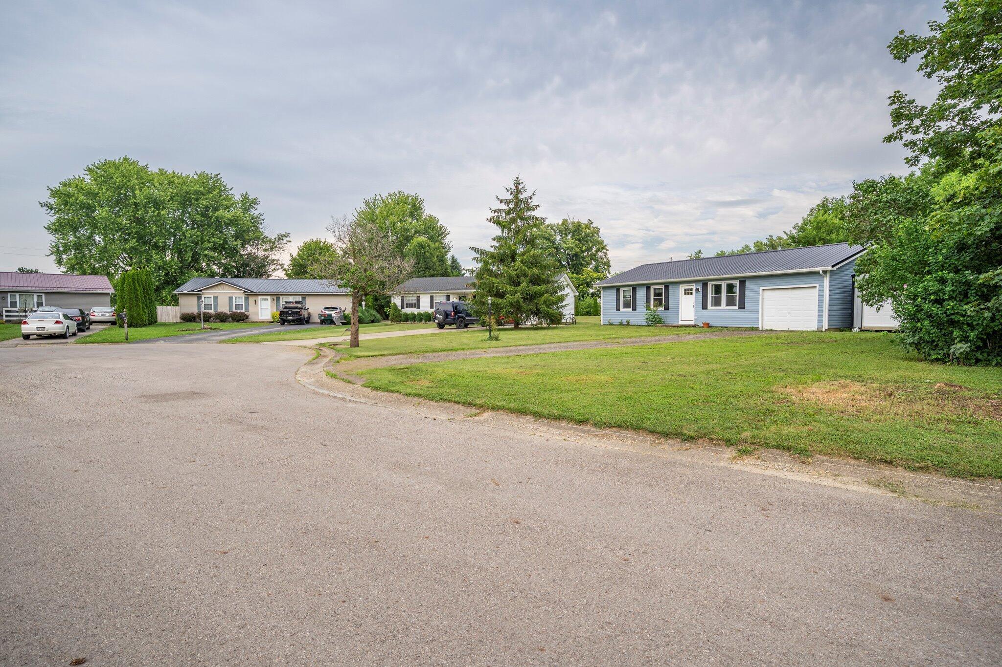 Property Photo: 115 Woodsview Court OH 43128