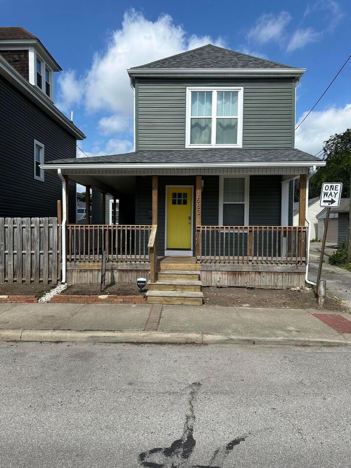 Property Photo:  1583 S 4th Street  OH 43207 