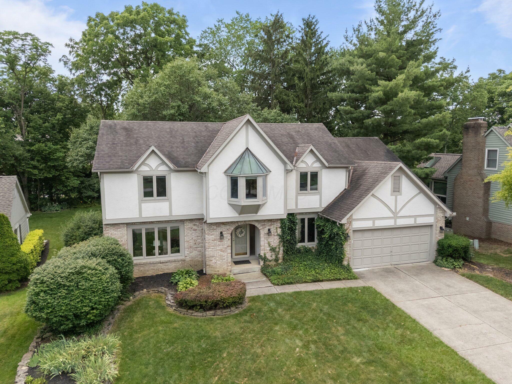 Property Photo: 5685 Springburn Drive OH 43017