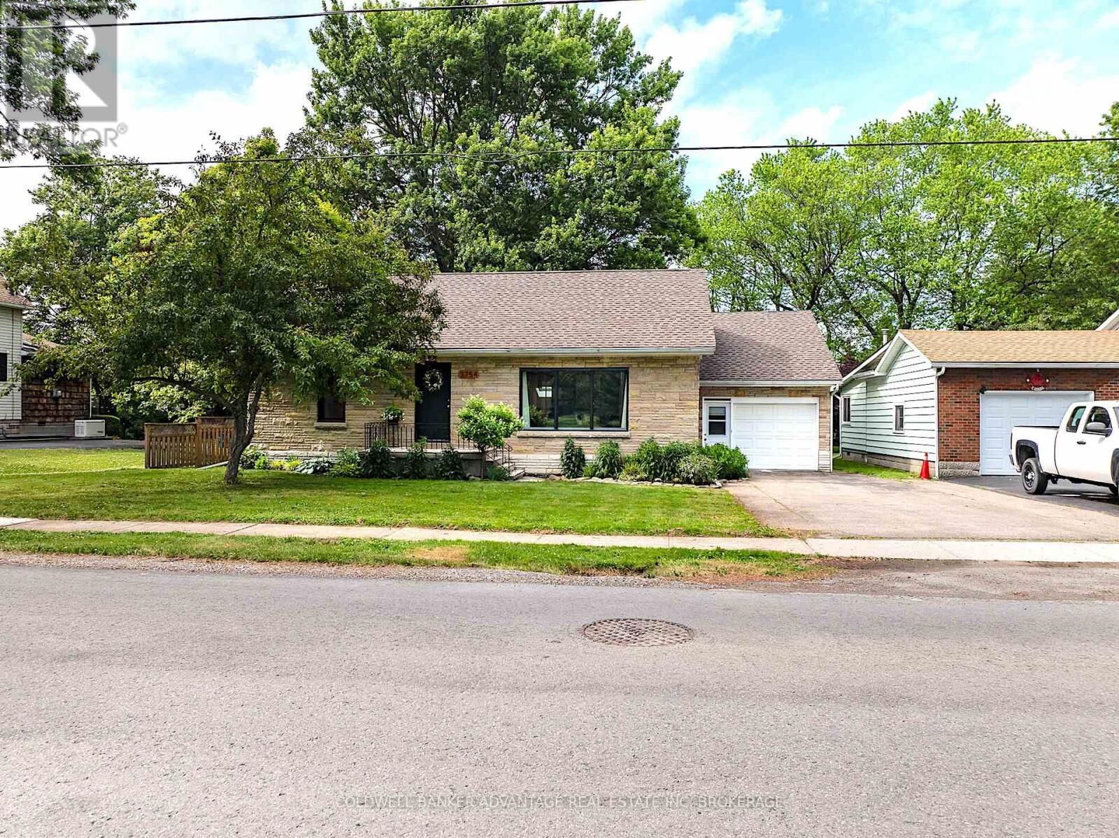 Property Photo: 3754 Highland Drive ON L0S 1N0