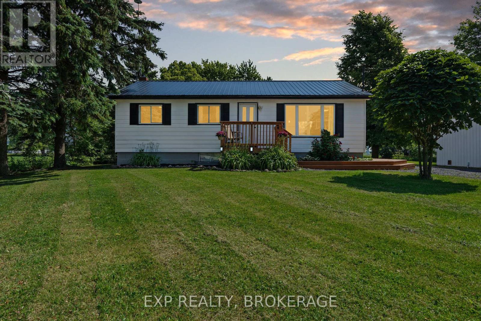 Property Photo: 912 8th Line Road ON K0H 2Y0
