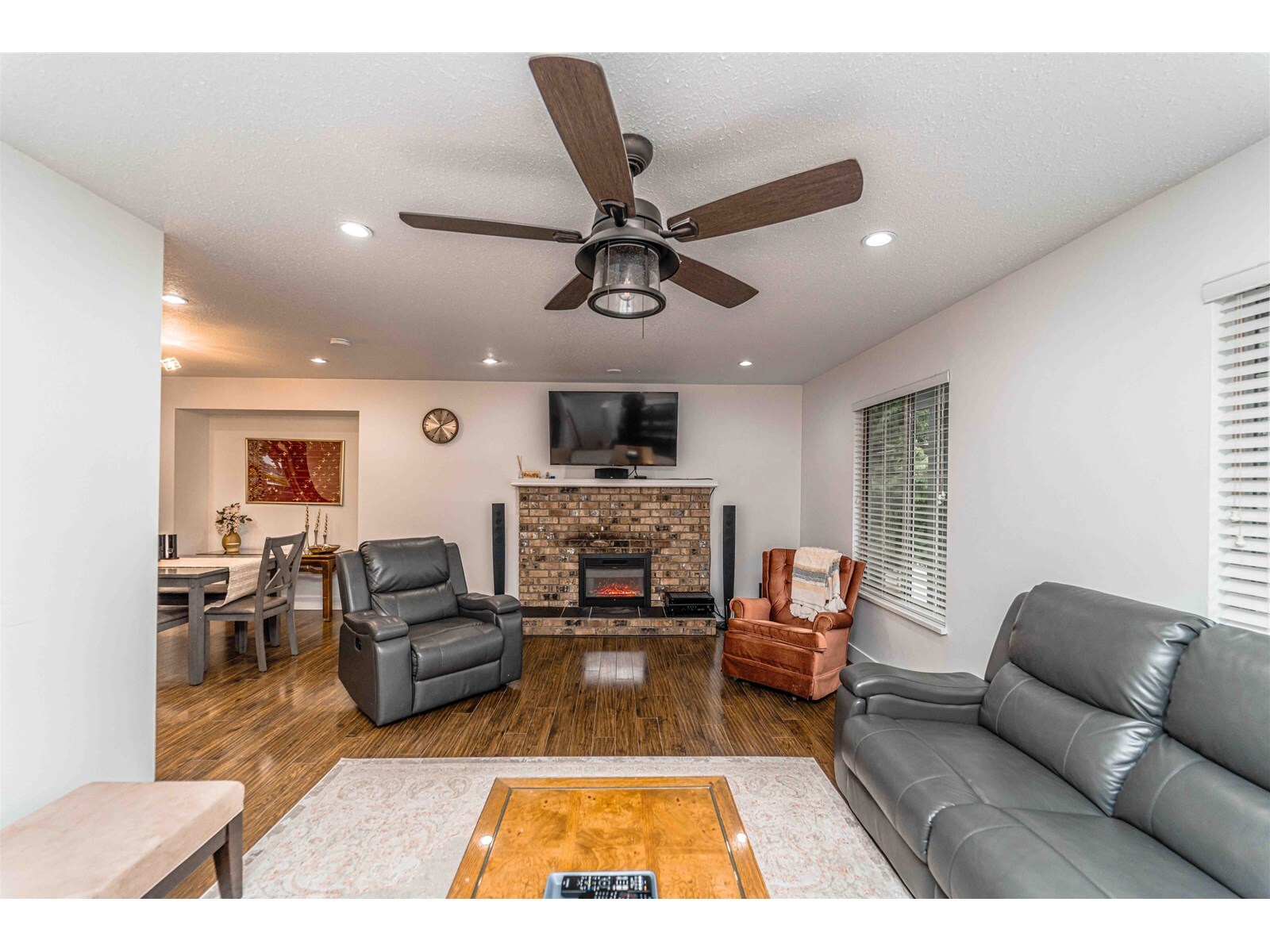 Property Photo: 3520 Clearbrook BC V2T 5B8