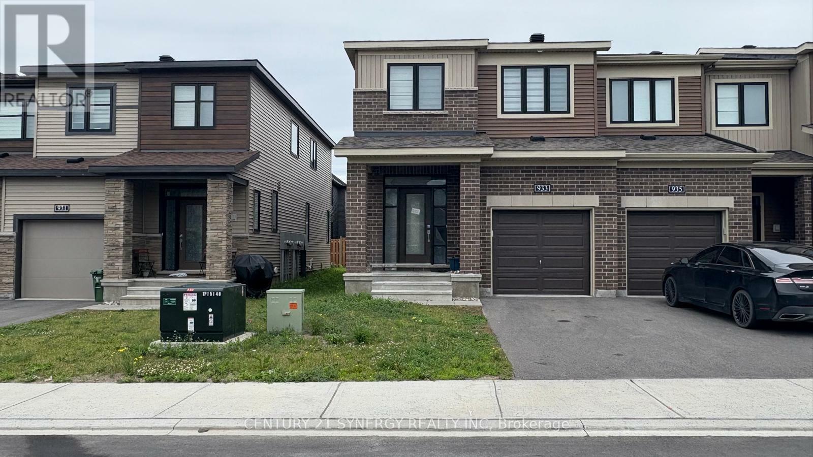 933 Athnery Court  Ottawa ON K2C 3H2 photo