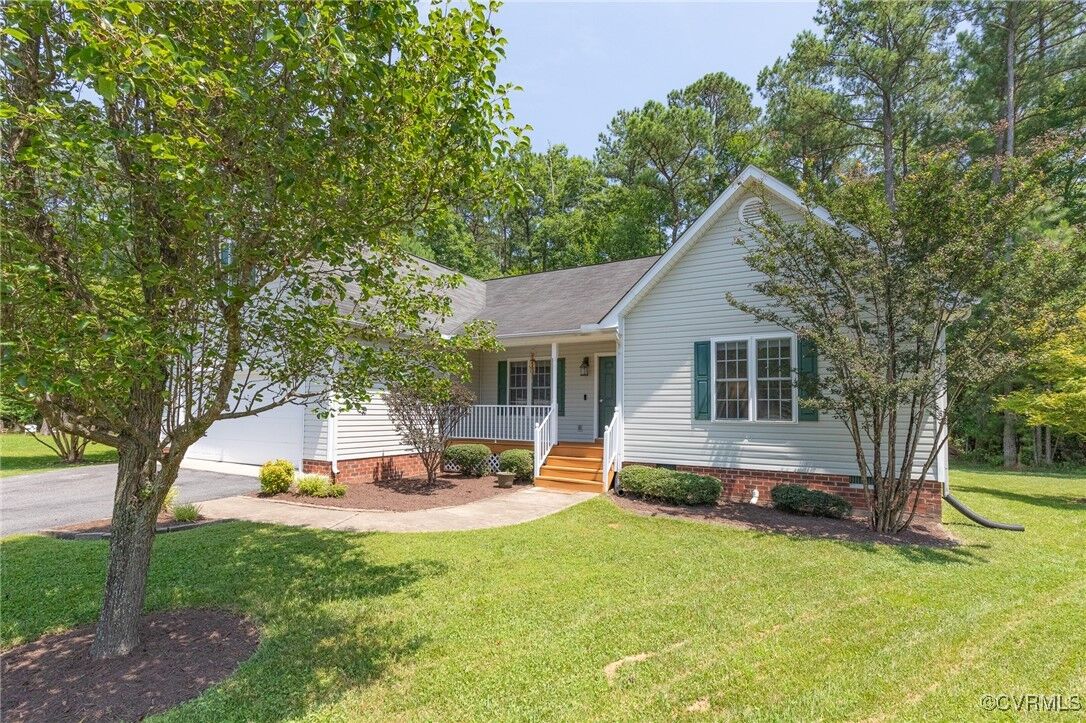 Property Photo: 5773 S Jessup Road VA 23832
