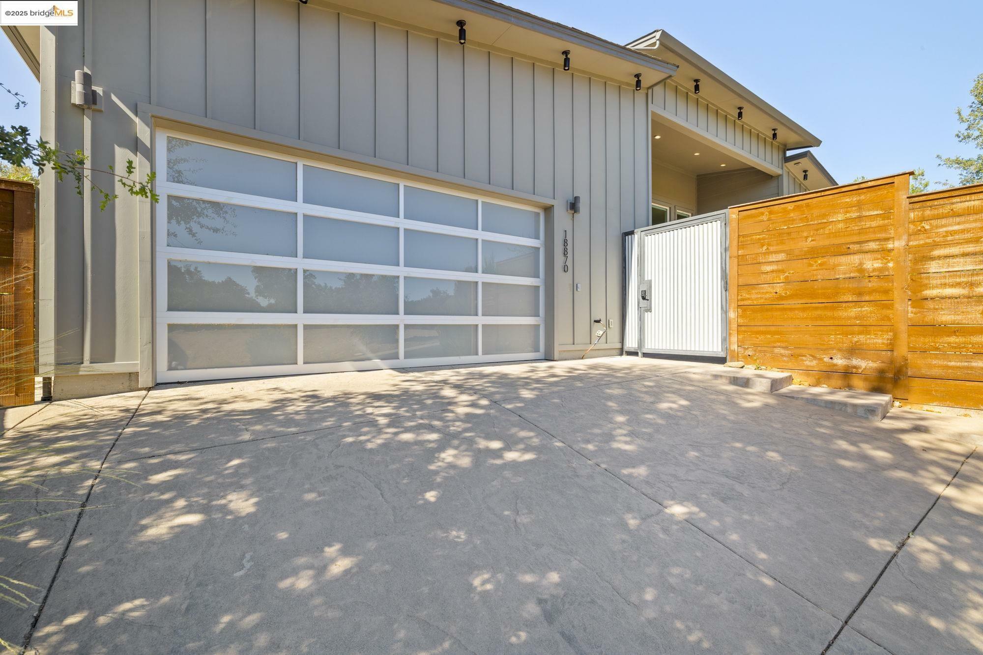 Property Photo: 18870 Old Bridge Rd CA 95327
