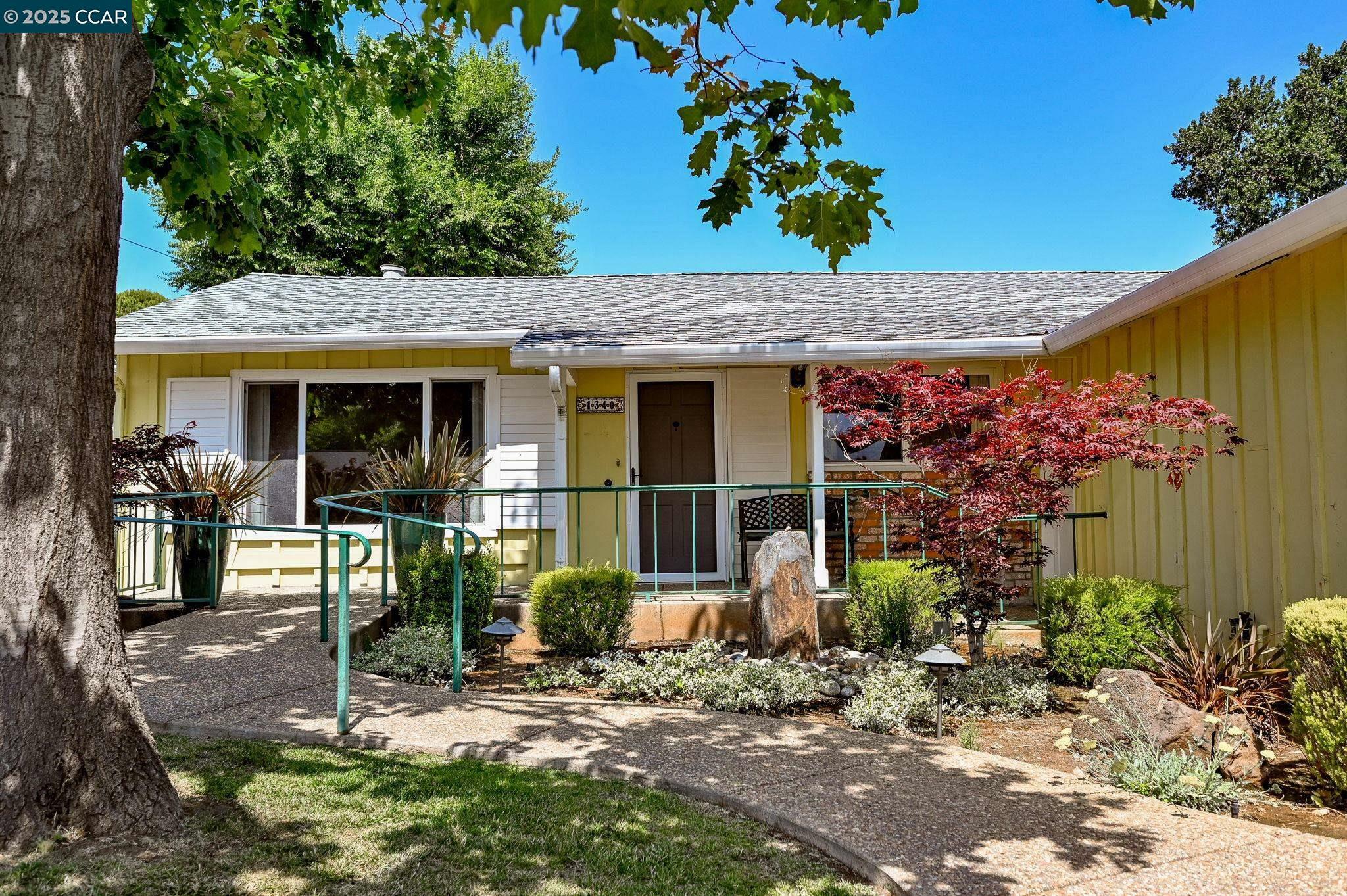Property Photo: 1340 Vermont Avenue CA 94521