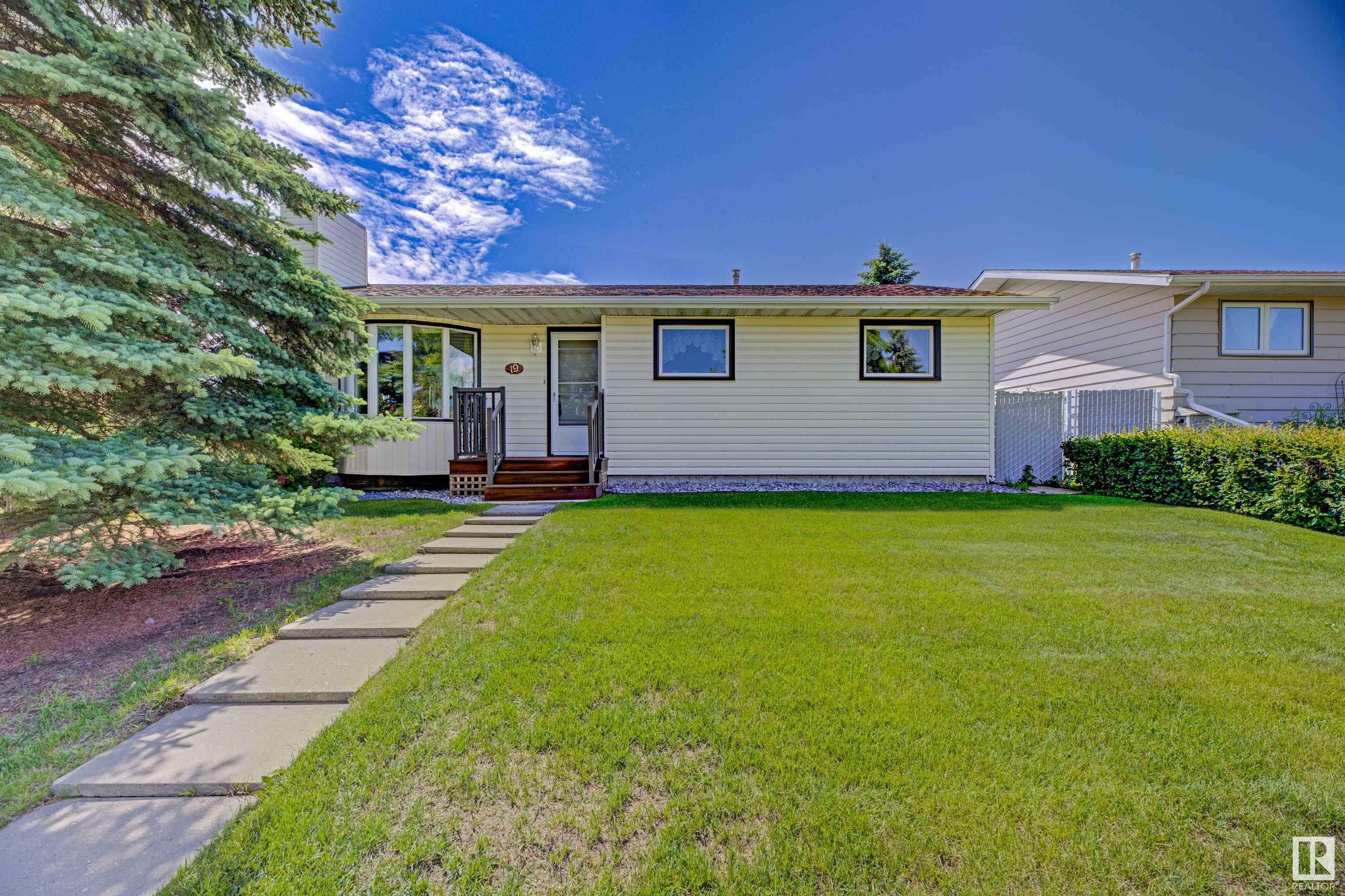 Property Photo: 19 Garden Valley Drive AB T7Z 1T5