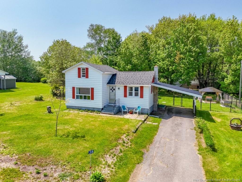 38 Chestnut Street  Minto NB E4B 3L5 photo