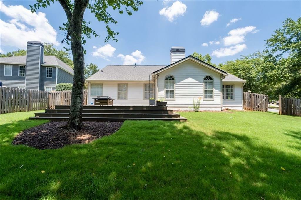 Property Photo: 1615 Overland Crossing GA 30004