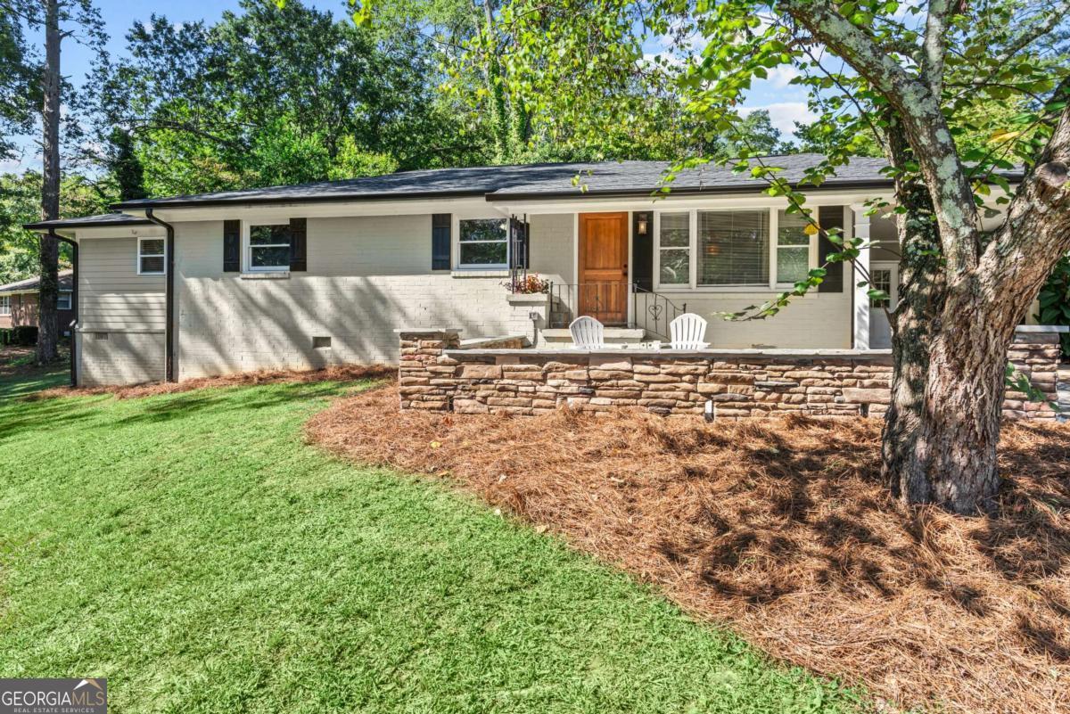 Property Photo: 195 Sylvan Road GA 30606