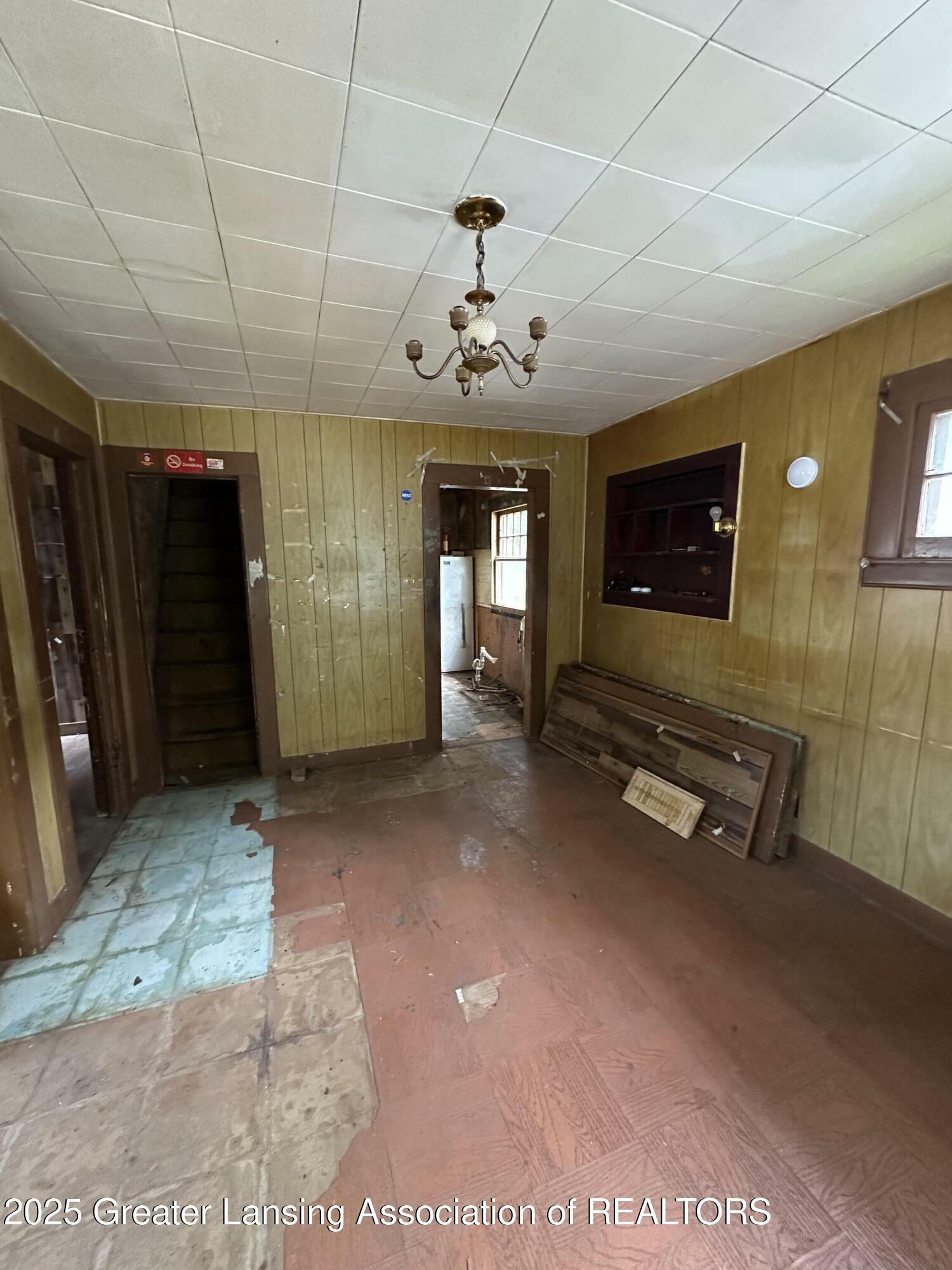 Property Photo: 1004 McCullough Street MI 48912