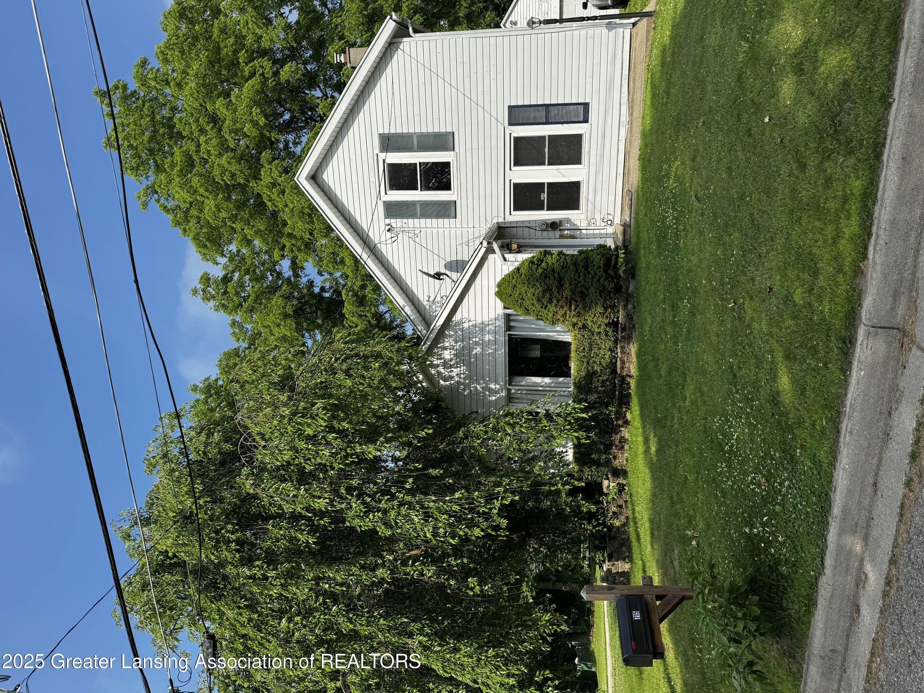 Property Photo: 715 Forest Street MI 48813