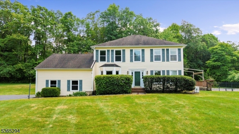 Property Photo: 10 Duke Ct NJ 08867
