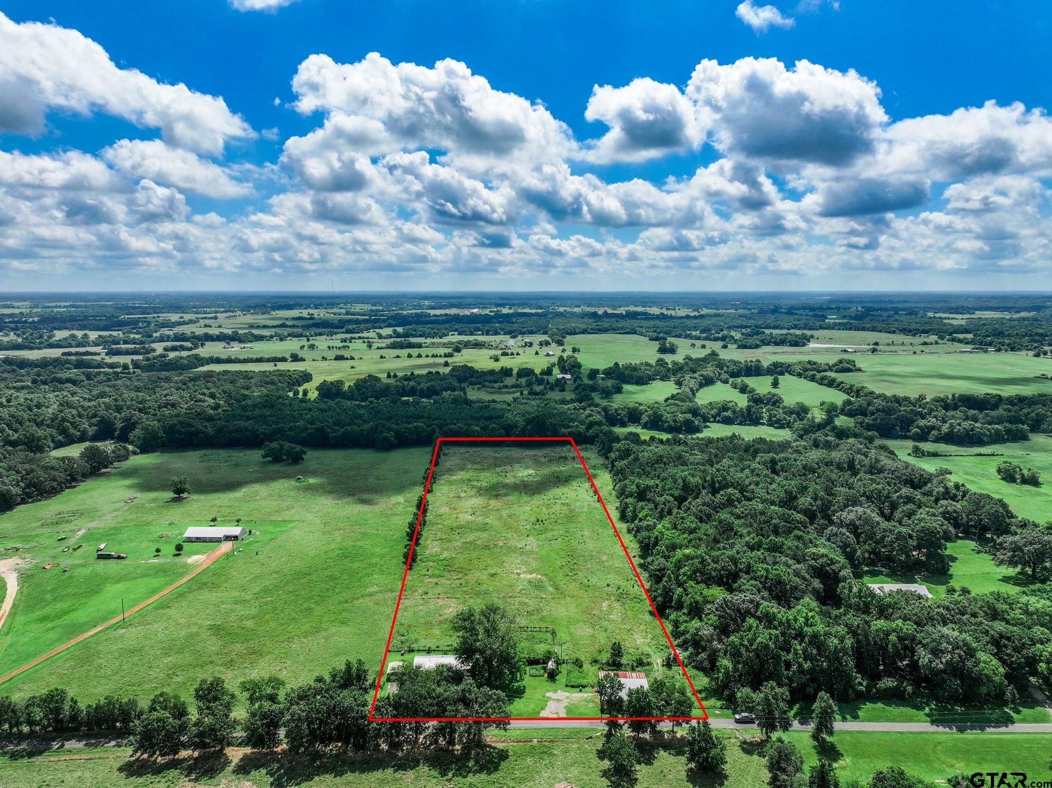 Property Photo:  909 County Road 3055  TX 75457 