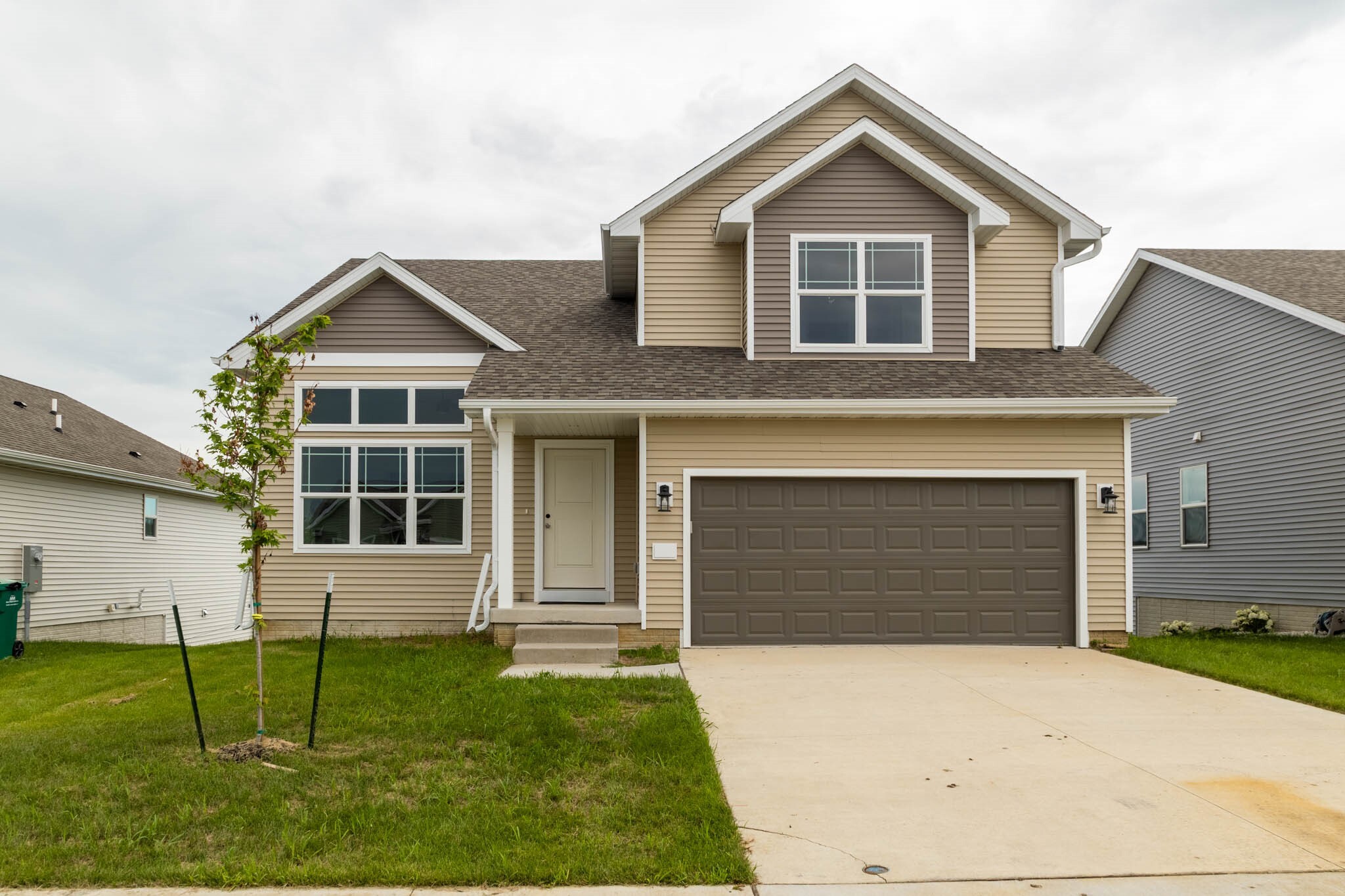 Property Photo: 209 S Valley View Drive IA 50211