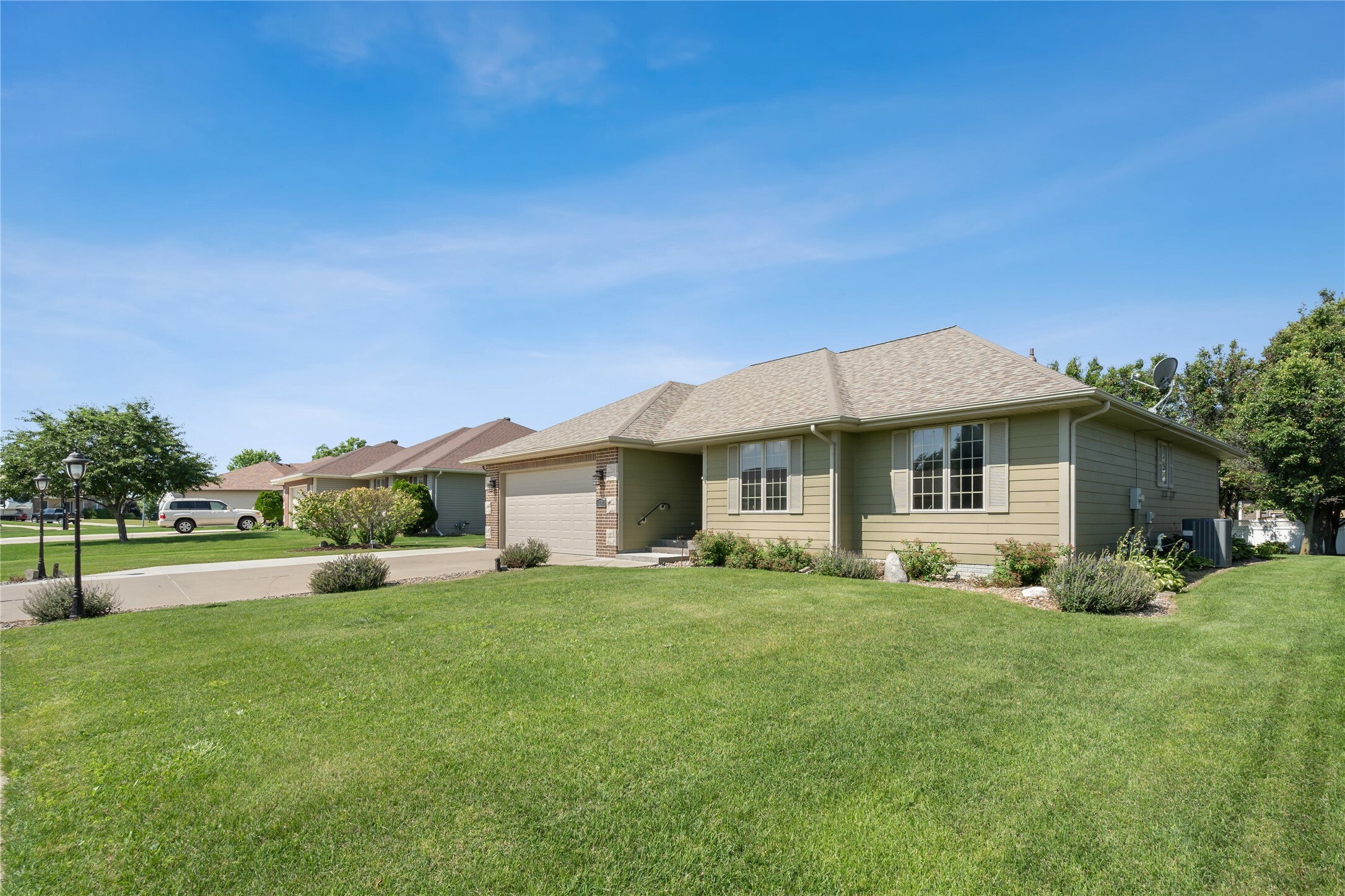 Property Photo: 1124 12th Avenue SE IA 50009