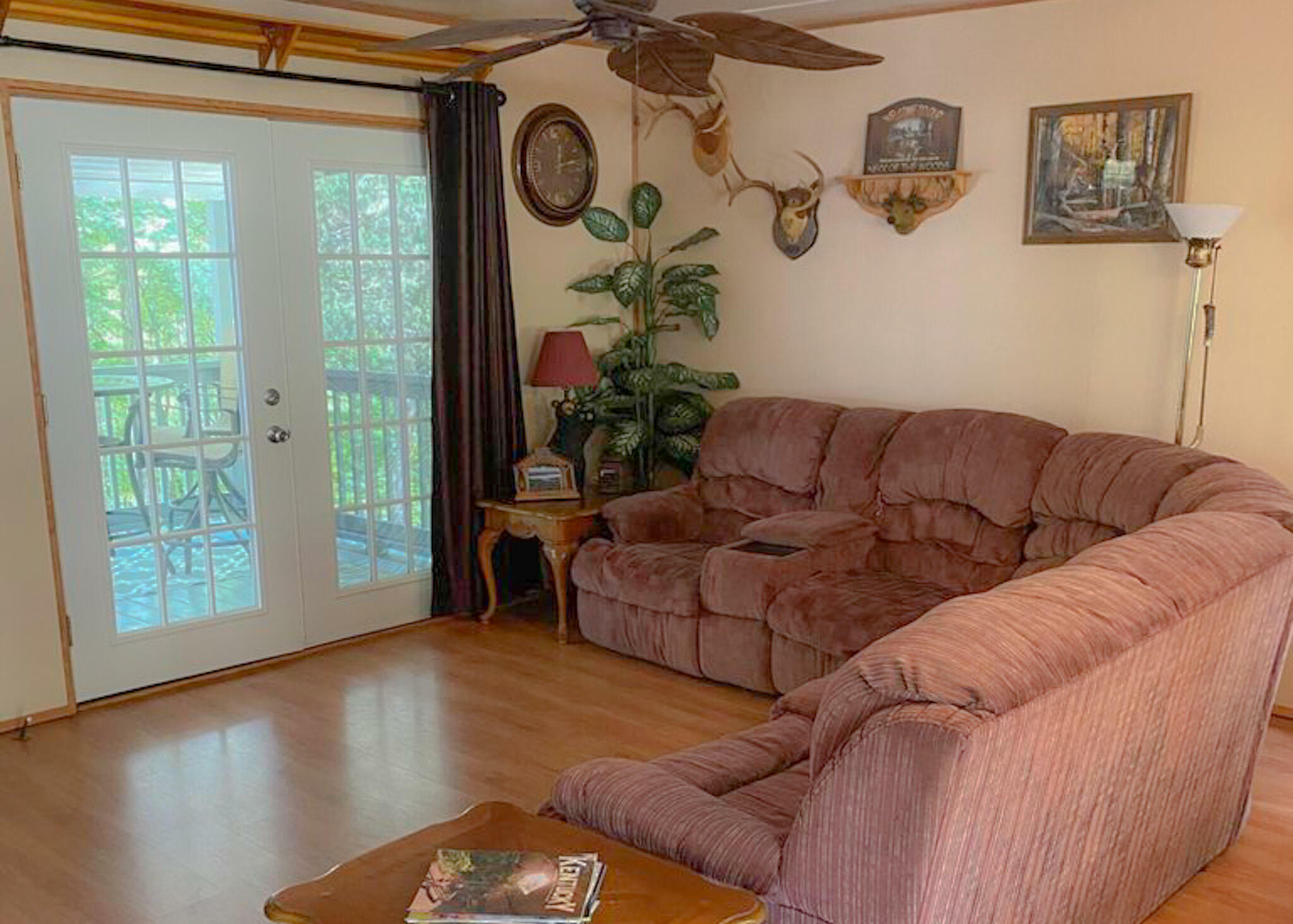 Property Photo: 15 Robins Nest Dr KY 42501
