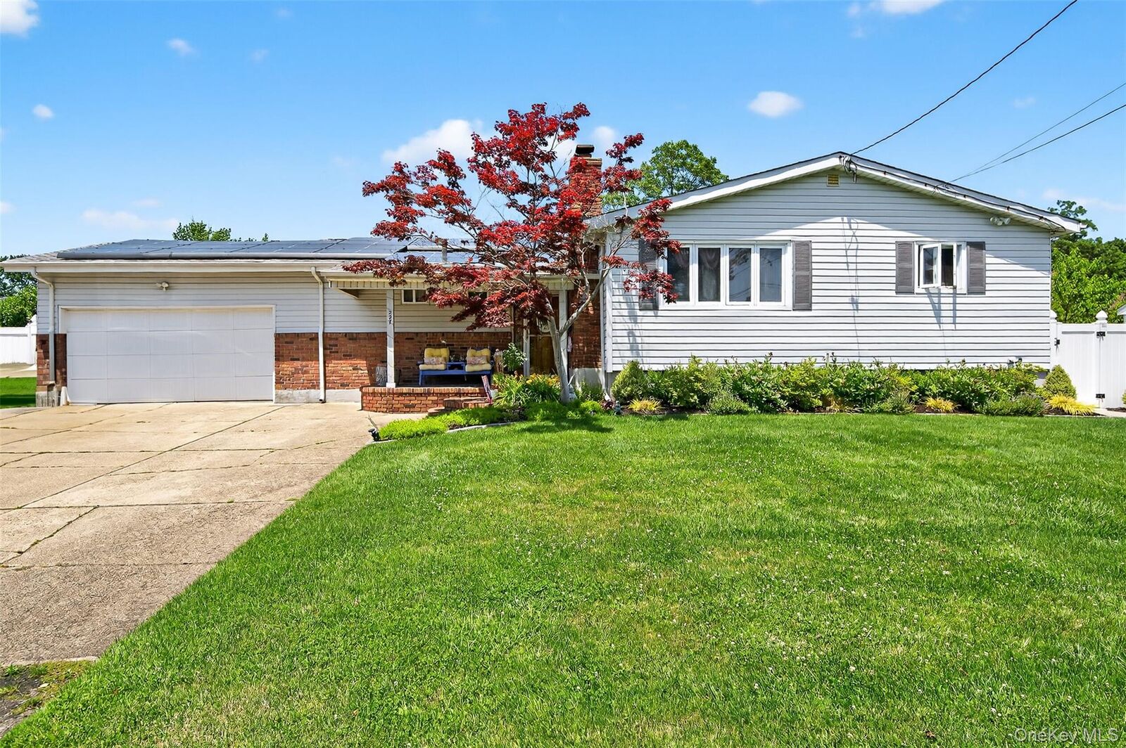 Property Photo:  227 Young Street  NY 11704 