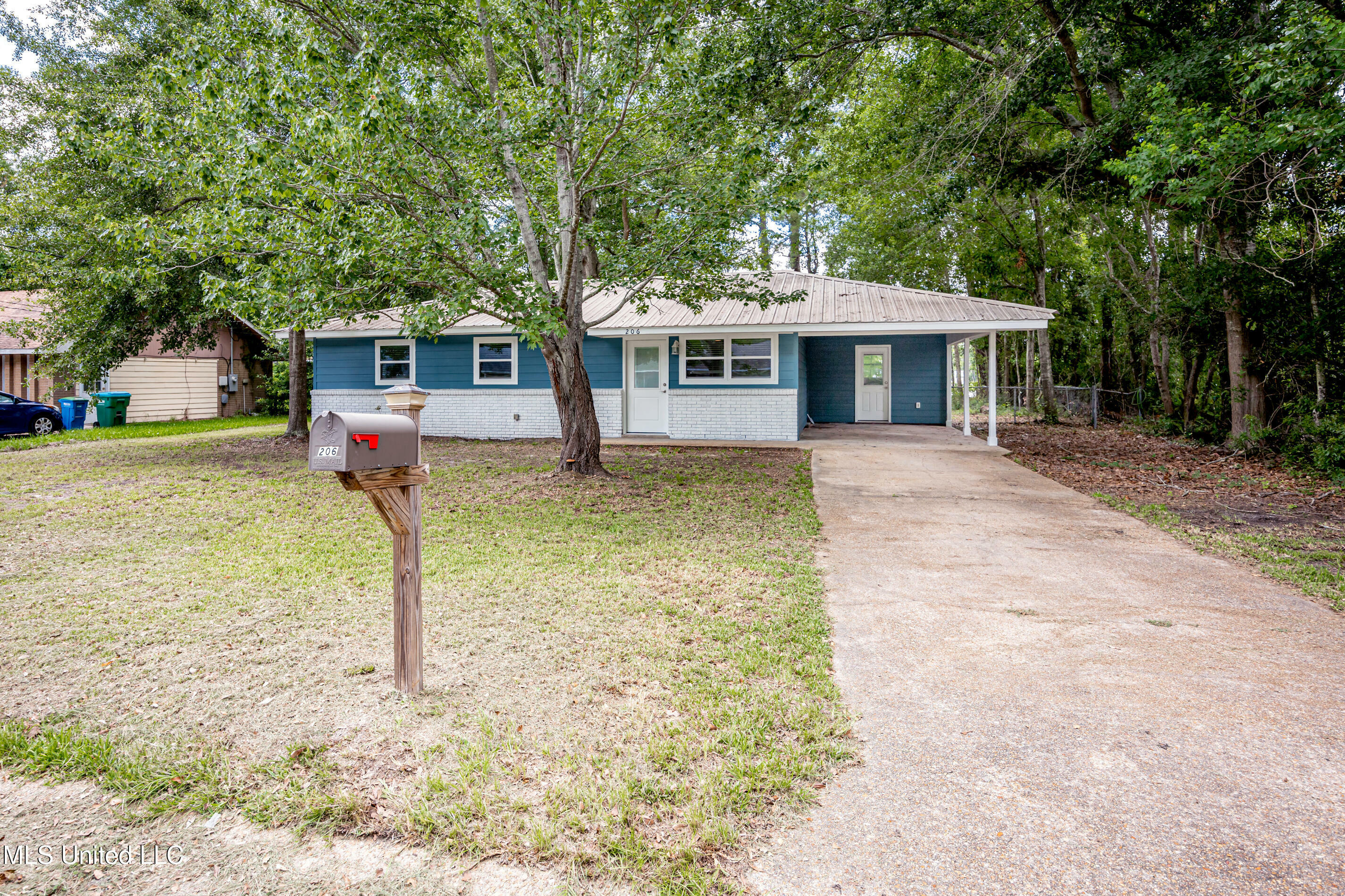 Property Photo: 206 Beverly Drive MS 39564