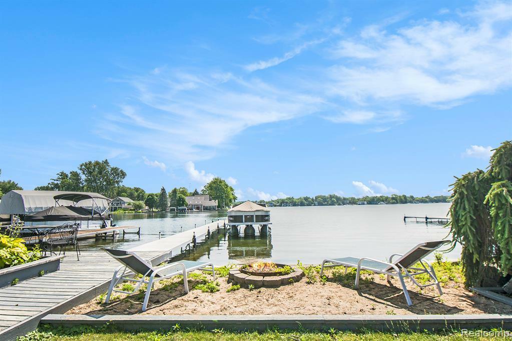 Property Photo:  11501 Torrey Road  MI 48430 9631 