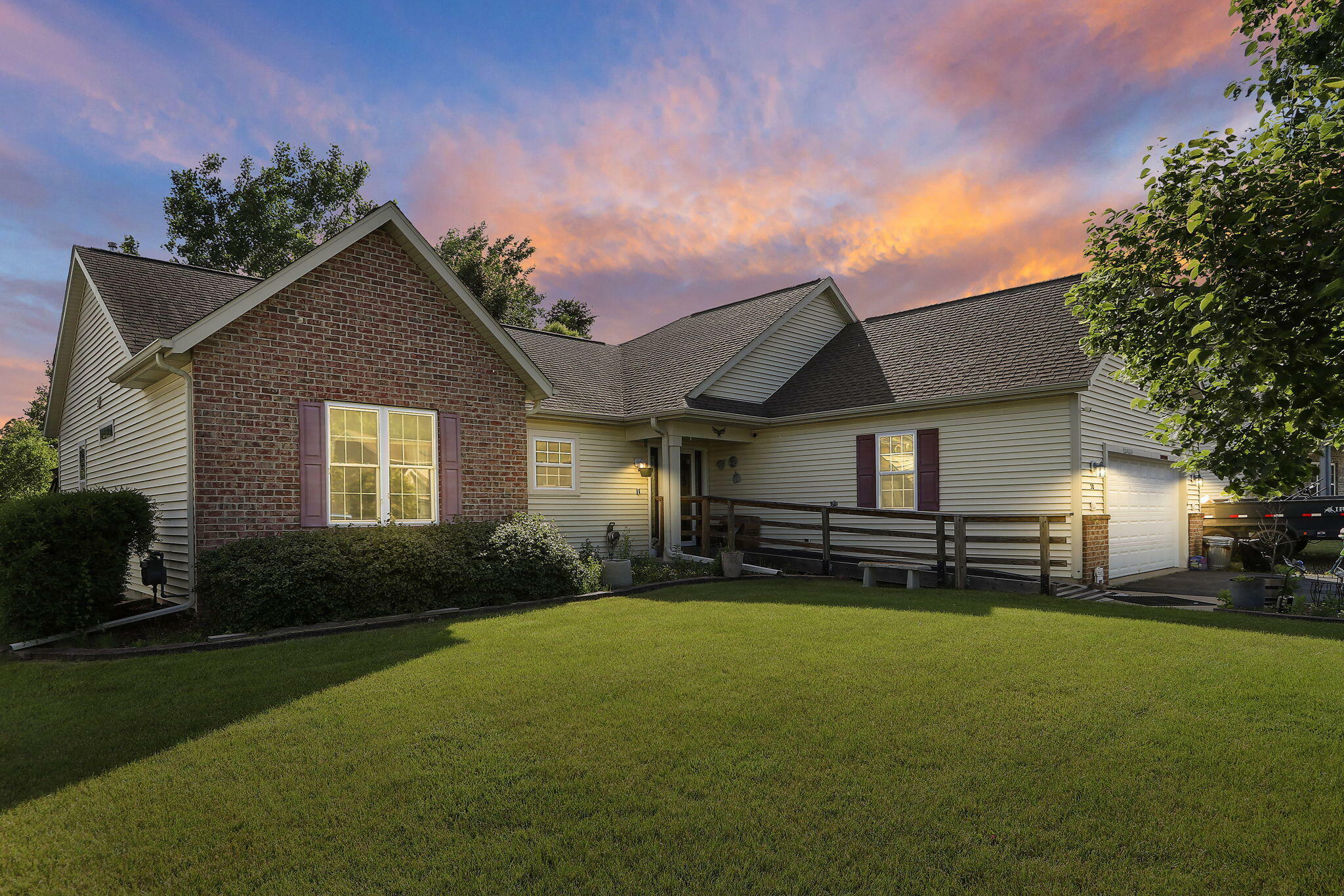 Property Photo: 30 W Sedgemeadow St WI 53121