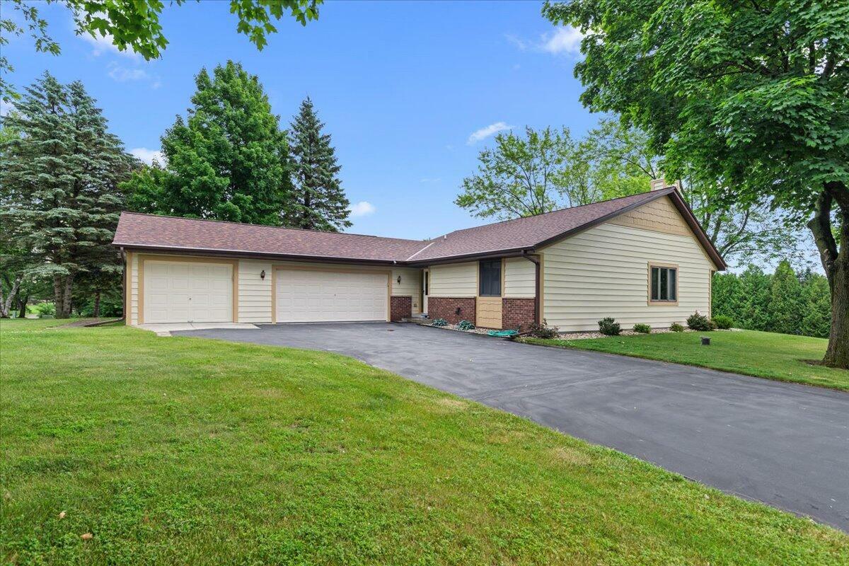 Property Photo: 4294 Bonmaur Ter WI 53086