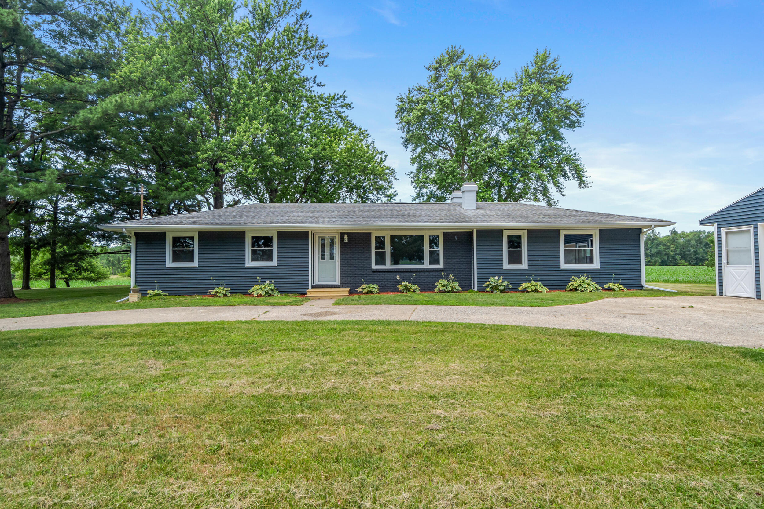 Property Photo: 2580 Litle Road MI 49269