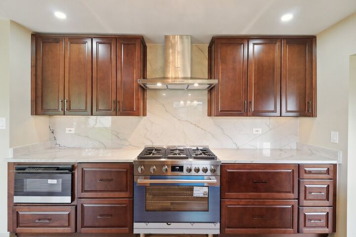 Property Photo:  6709 W Menominee Parkway  IL 60463 