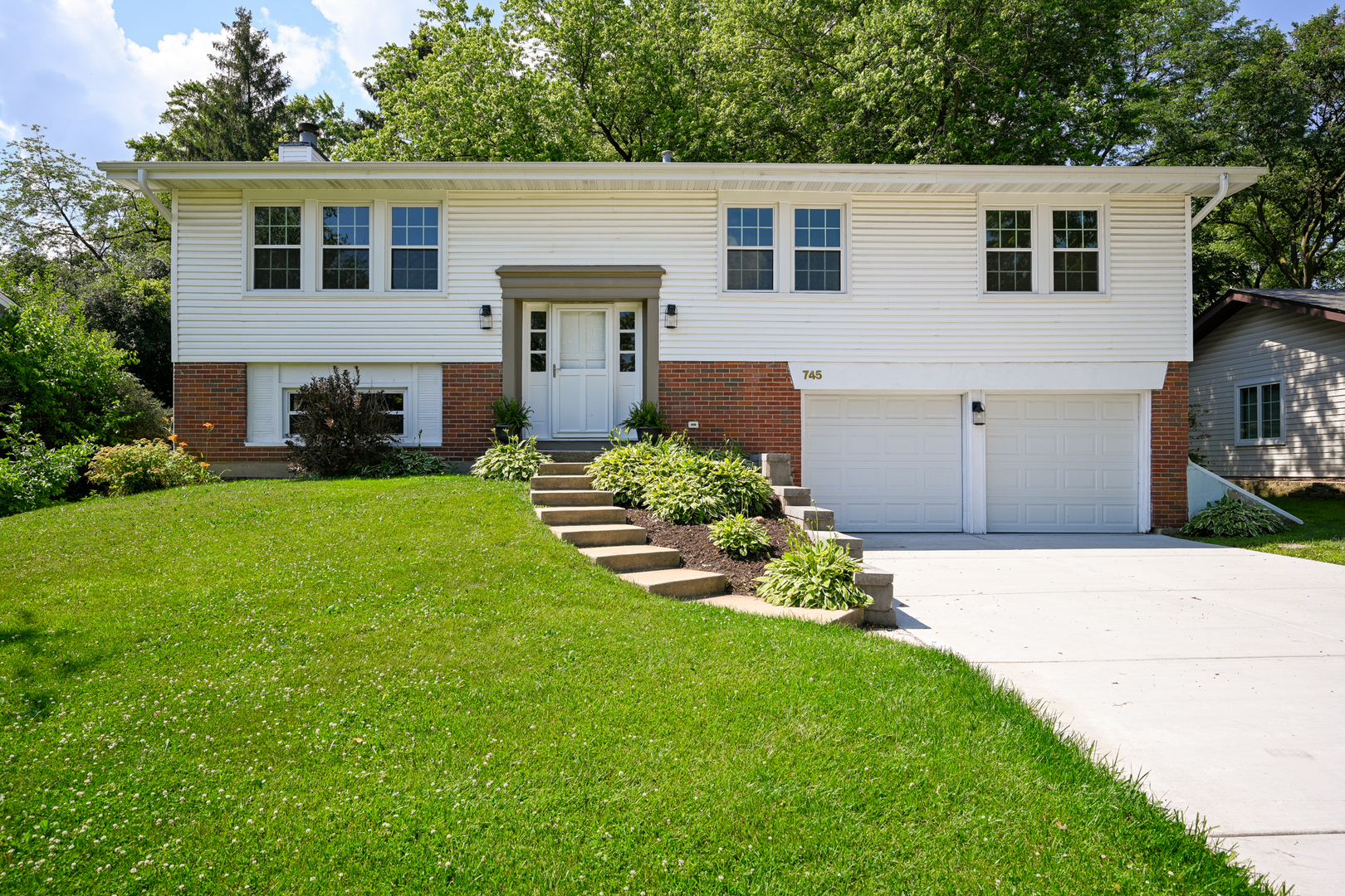 Property Photo: 21W745 Glen Valley Drive IL 60137